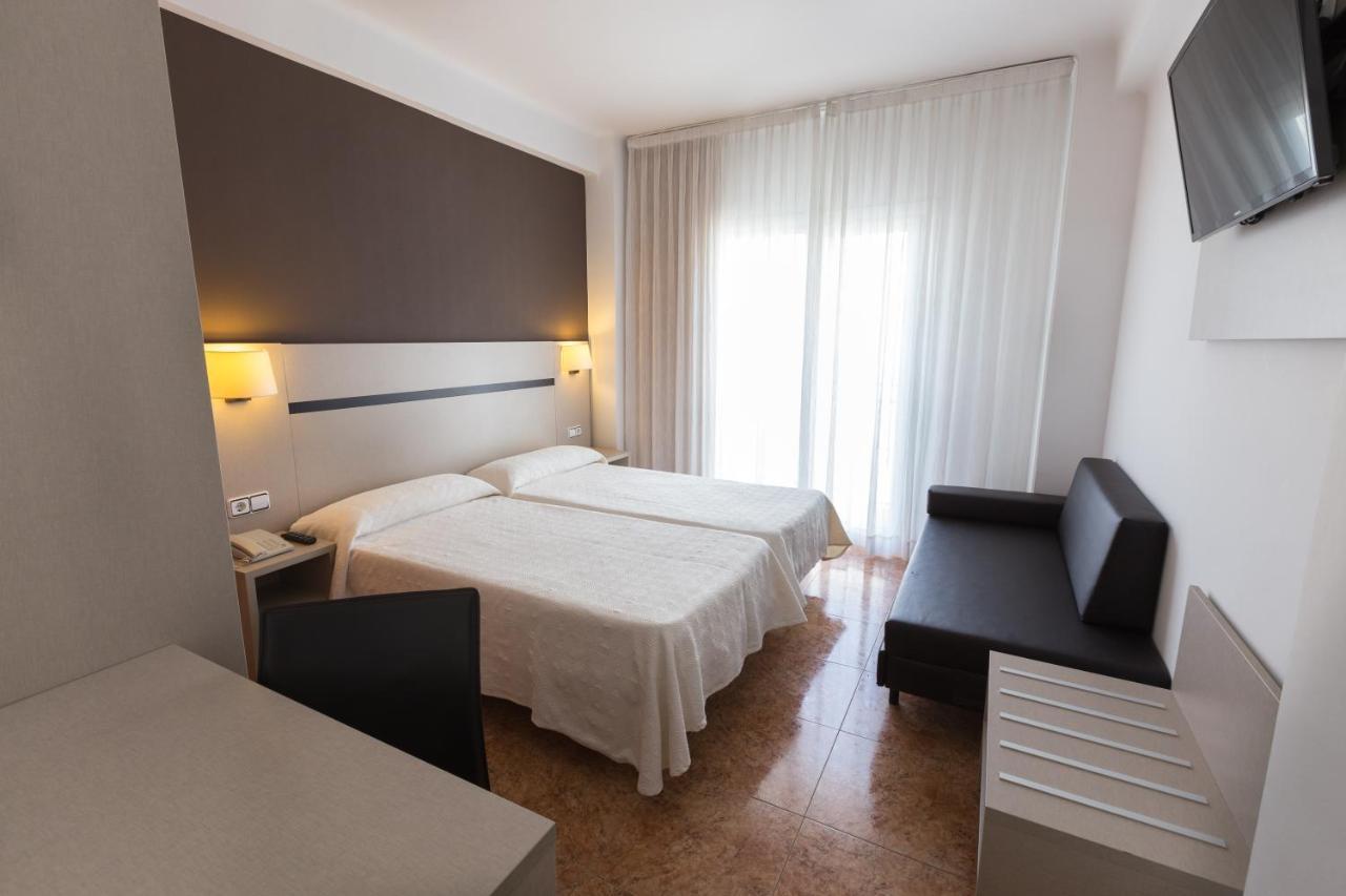 Hotel Costa Brava Blanes Bagian luar foto